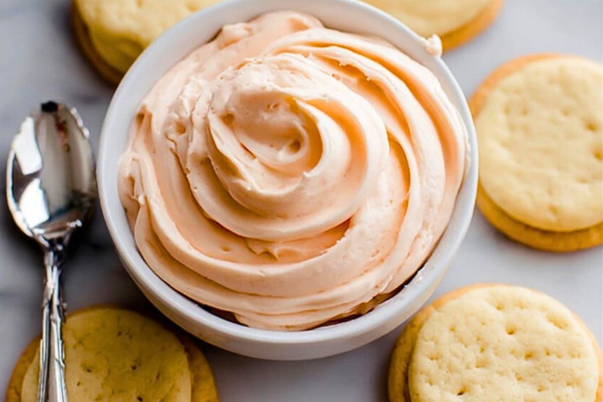 Flawless Sugar Cookie Frosting: Pipe, Spread, & Store Like a Pro